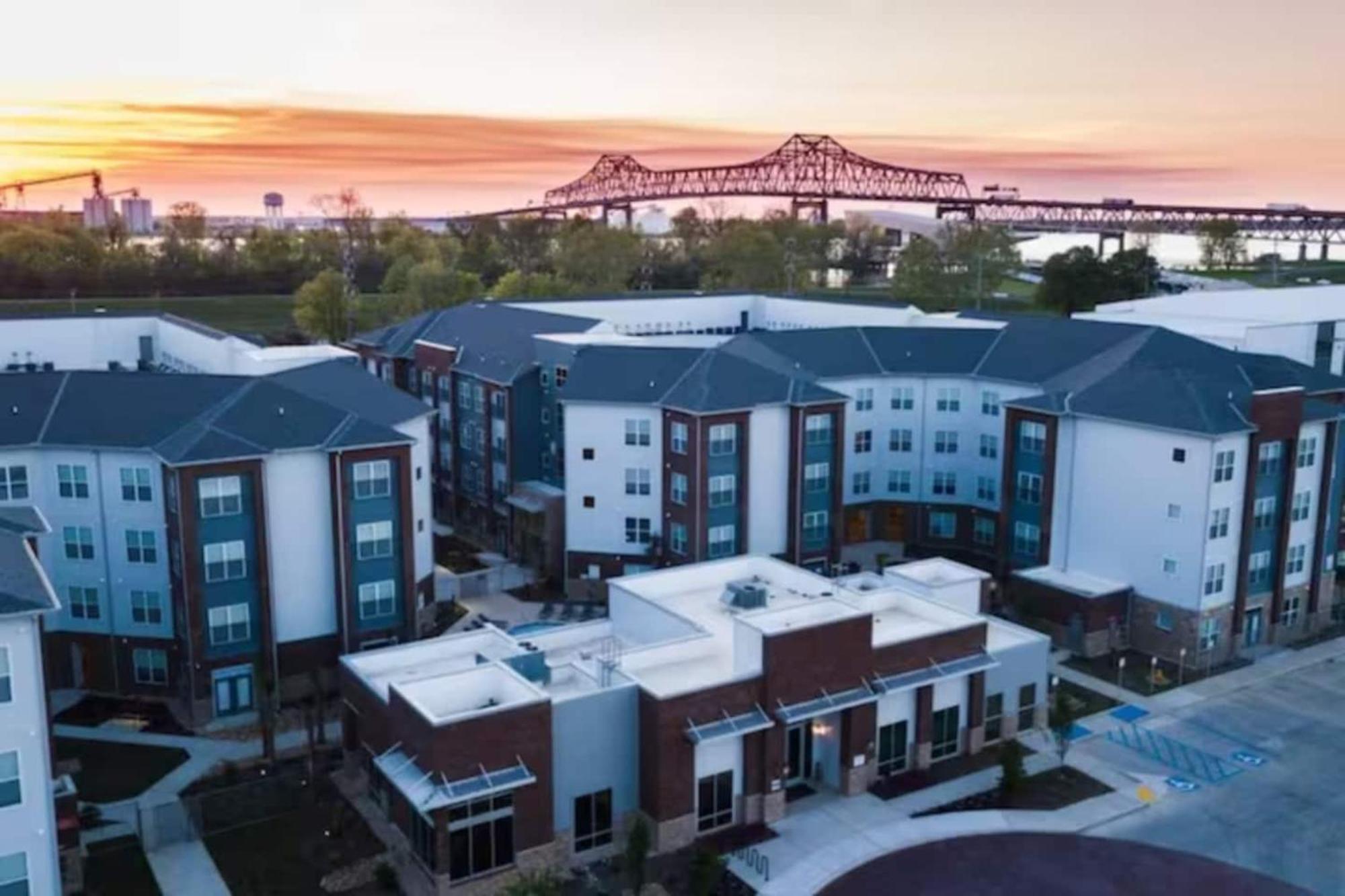 #2107 - 2 Bedroom, Lsu Stadium, Sleeps 6 Μπατόν Ρουζ Εξωτερικό φωτογραφία